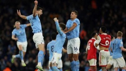 Manchester City Arsenal'i farklı geçti