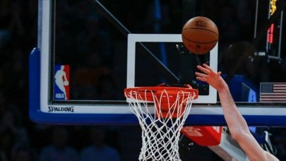 NBA'de Lakers konferans yarı finalde