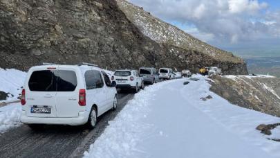 Muş'ta kar nedeniyle 31 köy yolu kapandı