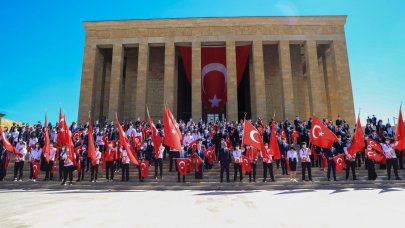 19 Mayıs Atatürk'ü Anma, Gençlik ve Spor Bayramı tüm yurtta kutlanıyor