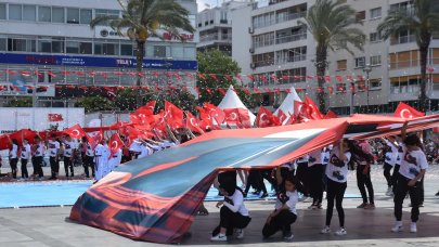 İzmir'de 19 Mayıs coşkusu