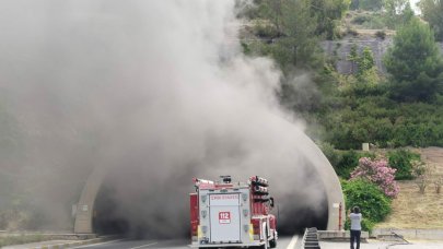 İzmir'de tünelde yangın! 17 kişi etkilendi