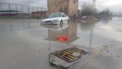 Çorum'u sağanak ve dolu vurdu: Çok sayıda ev ve iş yerini su bastı