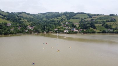 'Batık minare' turistlerin ilgi odağı oluyor