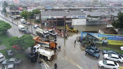 Samsun'a 1 aylık yağmur 5 saatte yağdı