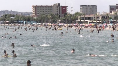 Bayram tatilinde Büyükçekmece sahili doldu taştı