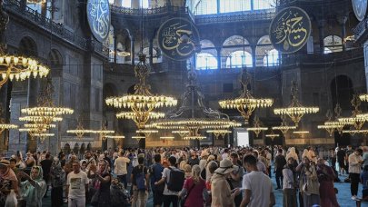 Ayasofya 3 yılda 21 milyon ziyaretçiyi ağırladı