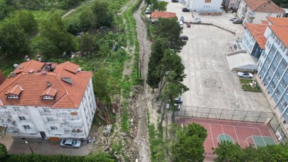 Selden önce hiçbir şey gözükmüyordu, sonra ortaya çıktı