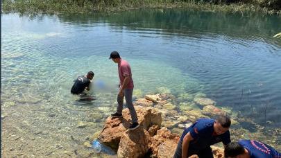 Serinlemek için girdiği gölde boğuldu