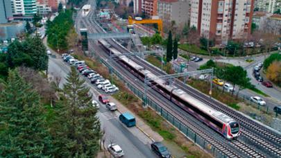 Marmaray ilk kez banliyö hattına çıktı