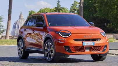 Fiat'ın ilk elektrikli crossover'ı üretime girdi yeni fiyatı açıklandı!