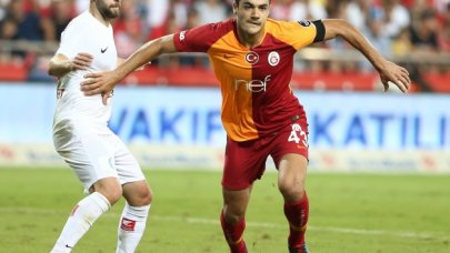 Ozan Kabak KAP'a bildirildi... İşte Almanya'daki ücreti