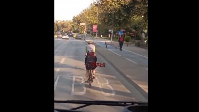 Bisiklet yolu varken trafikte ilerlemeyi seçtiler