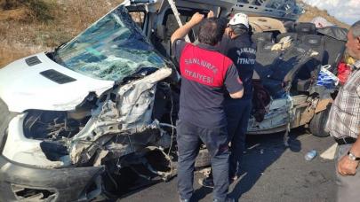 Yolcu minibüsü, park halindeki kamyona arkadan çarptı: 5 ölü, 5 yaralı