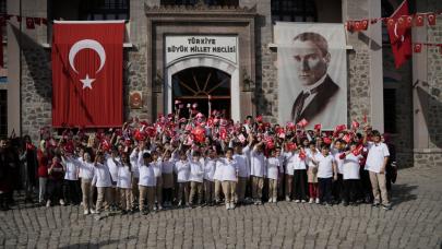 Mektebim Koleji, 2’nci TBMM Binası’nı ziyaret etti