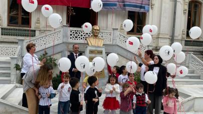 100 bin anaokulu öğrencisi beyaz balon uçurdu