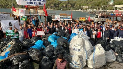 Bodrum'da deniz dibi temizliğinde15 ton atık toplandı