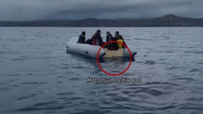 Yunanistan'ın ittiği göçmenler Çanakkale'de kurtarıldı