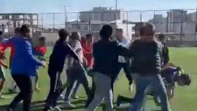 Liseler arası futbol turnuvasında gerginlik: Tekme ve yumruklar havada uçuştu