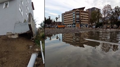 İskenderun sahili yine su altında: İstinat duvarı yıkılan bina boşaltıldı