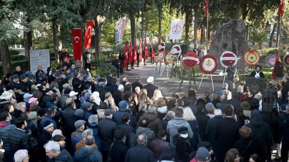 Zübeyde Hanım vefatının yıldönümünde mezarı başında anıldı