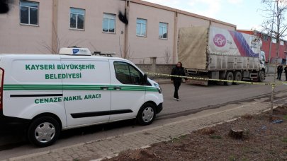 Feci olay! Kamyonla geri manevra yaparken 12 yaşındaki çocuğunu ezdi