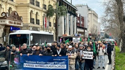 Gazze Dayanışma Platformu Fatih'te yürüyüş düzenledi