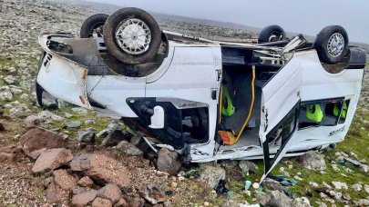 Kahramanmaraş’ta servis minibüsü devrildi: Çok sayıda öğrenci yaralandı