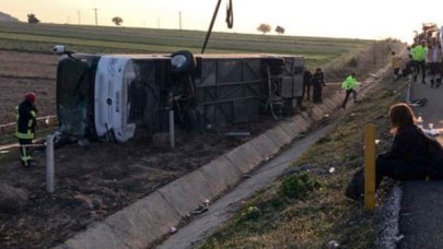 Denizli'nin Çardak ilçesinde otobüs devrildi: 2 ölü, 22 yaralı