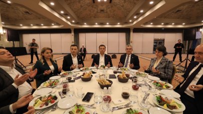 İmamoğlu Belediye Başkanları'yla iftarda buluştu