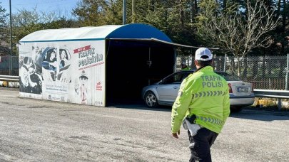 'Yaşam Tüneli'nde sürücülere 'hayati' uyarılar