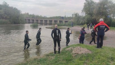 Acı ölüm: Ayağı kayıp çaya düşerek boğuldu