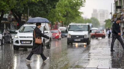 Yarın o il için gök gürültülü sağanak yağış uyarısı geldi!