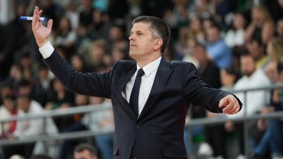 Anadolu Efes, Mijatovic ile “devam” dedi!