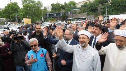 İlk Hac kafilesi Kutsal topraklara uğurlandı