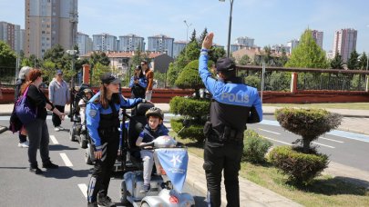 Küçükçekmece'de özel çocuklara trafik eğitimi