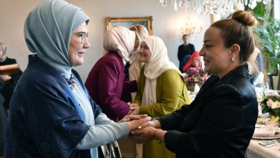 Emine Erdoğan, annelerle bir araya geldi