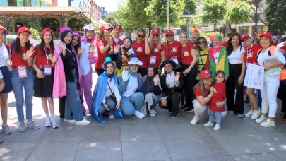 LÖSEV'den Bağdat Caddesi'nde Farkındalık Korteji