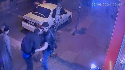 İstanbul'da sokak ortasındaki tartışma cinayetle bitti! 2 eski arkadaşını bıçakladı: 1 ölü,1 yaralı