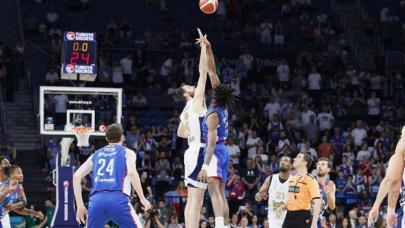 Final serisinde ikinci randevu! Anadolu Efes Fenerbahçe Beko'yu ağırlayacak