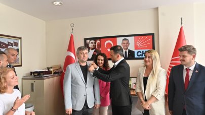 İYİ Parti'den topluca istifa eden Bakırköy İlçe Örgütü, CHP'ye katıldı