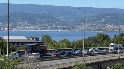 Bayramın ikinci günü trafik yoğunluğu sürüyor!