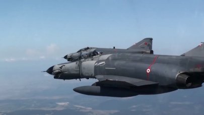 Genelkurmay Başkanı Orgeneral Gürak, F-4 ile uçuş yaptı