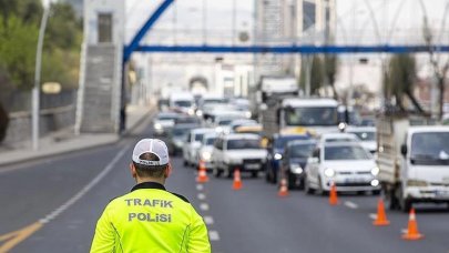 Sürücüler dikkat! TEM Otoyolu Kocaeli Hereke geçişi trafiğe kapatıldı