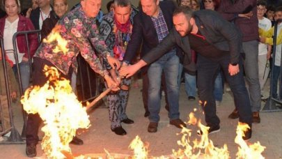 Hıdırellez ateşi Gürpınar'da yandı