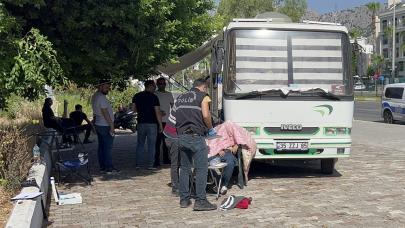 Arkadaşını sandalye üzerinde ölü buldu