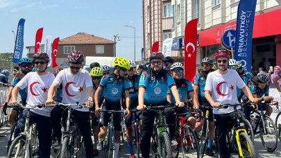 Ömer Halisdemir Bisiklet Turu’nda pedallar Gazzeli çocuklar için dönüyor