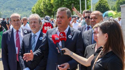 Özgür Özel'den Erdoğan'ın mesajının yarıda kesilmesine tepki: 'Hepimiz adına yayınlanan bir mesajdı'