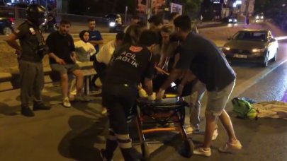 Maltepe D-100'de feci kaza! Otomobil, motosiklete çarptı: 1 ağır yaralı