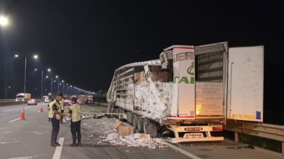 Kuzey Marmara Otoyolu'nda lastiği patlayan TIR'a arkadan çarptı: 1 ölü